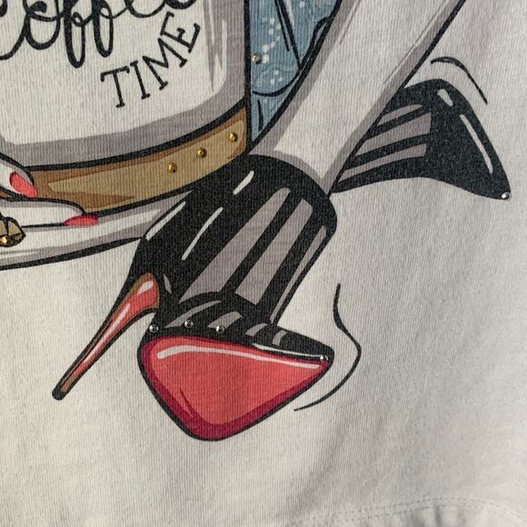 More Love & Lace White Blouse with Paris Graphic Flowers Puff Sleeves Size Large - Picture 7 of 15